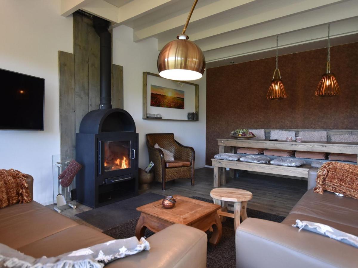 Holiday Home In Reutum Weerselo With Jacuzzi Beekdorp Dış mekan fotoğraf