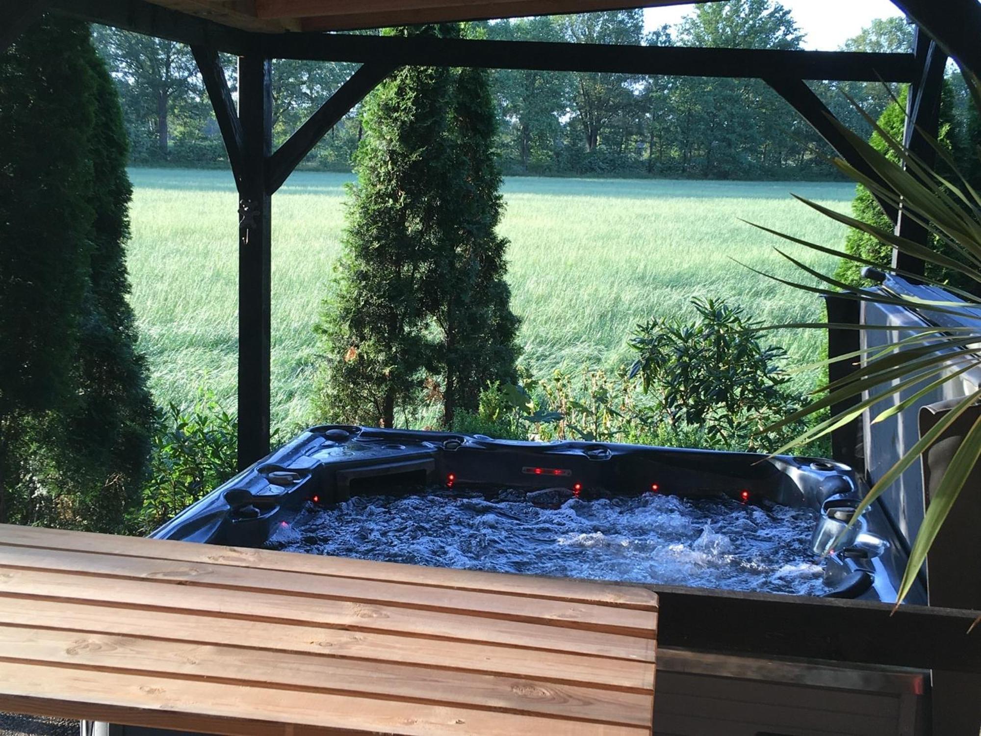 Holiday Home In Reutum Weerselo With Jacuzzi Beekdorp Dış mekan fotoğraf